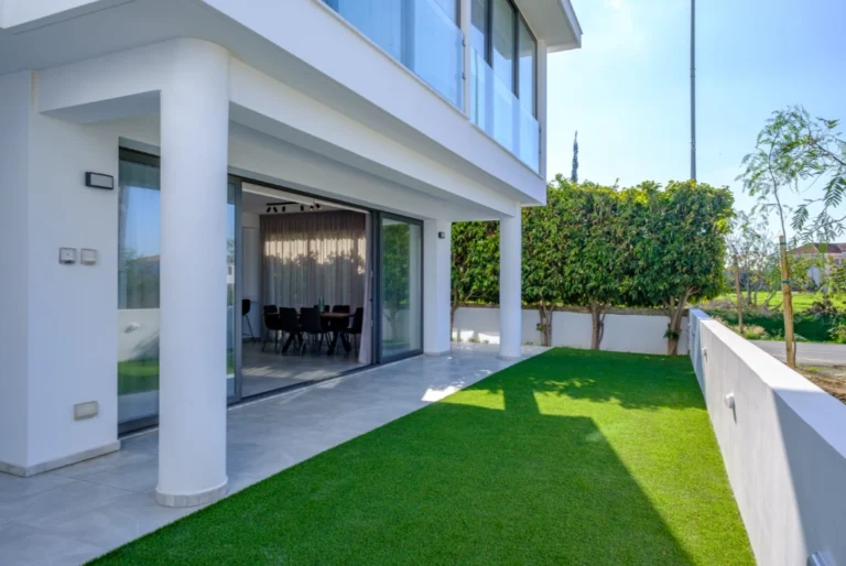 Cheap Houses and Villas for Sale Larnaca up to 600000 euro