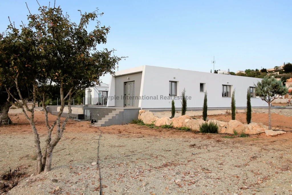 4 Bedroom House for Sale in Paphos – Emba
