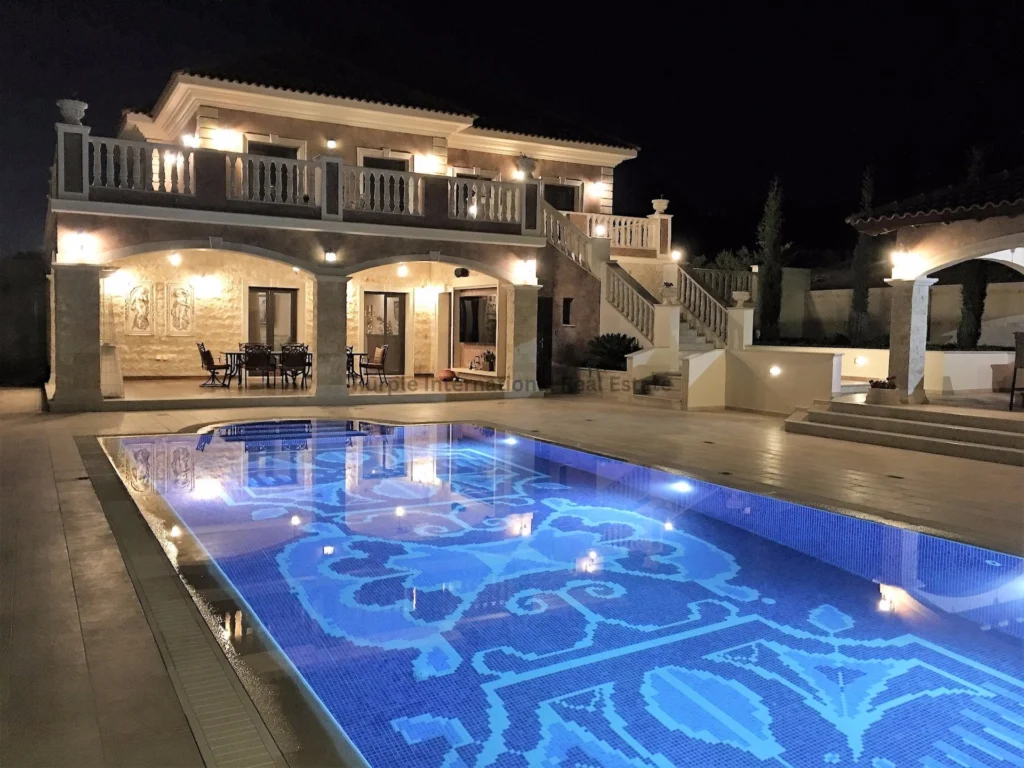 600m² House for Sale in Aphrodite Hills, Paphos District