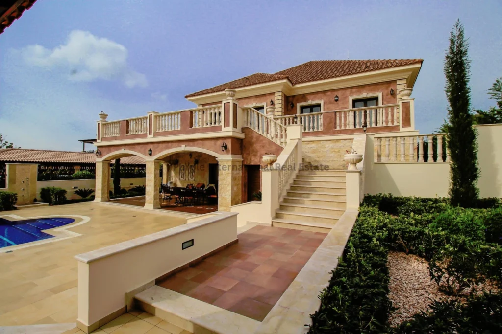600m² House for Sale in Aphrodite Hills, Paphos District
