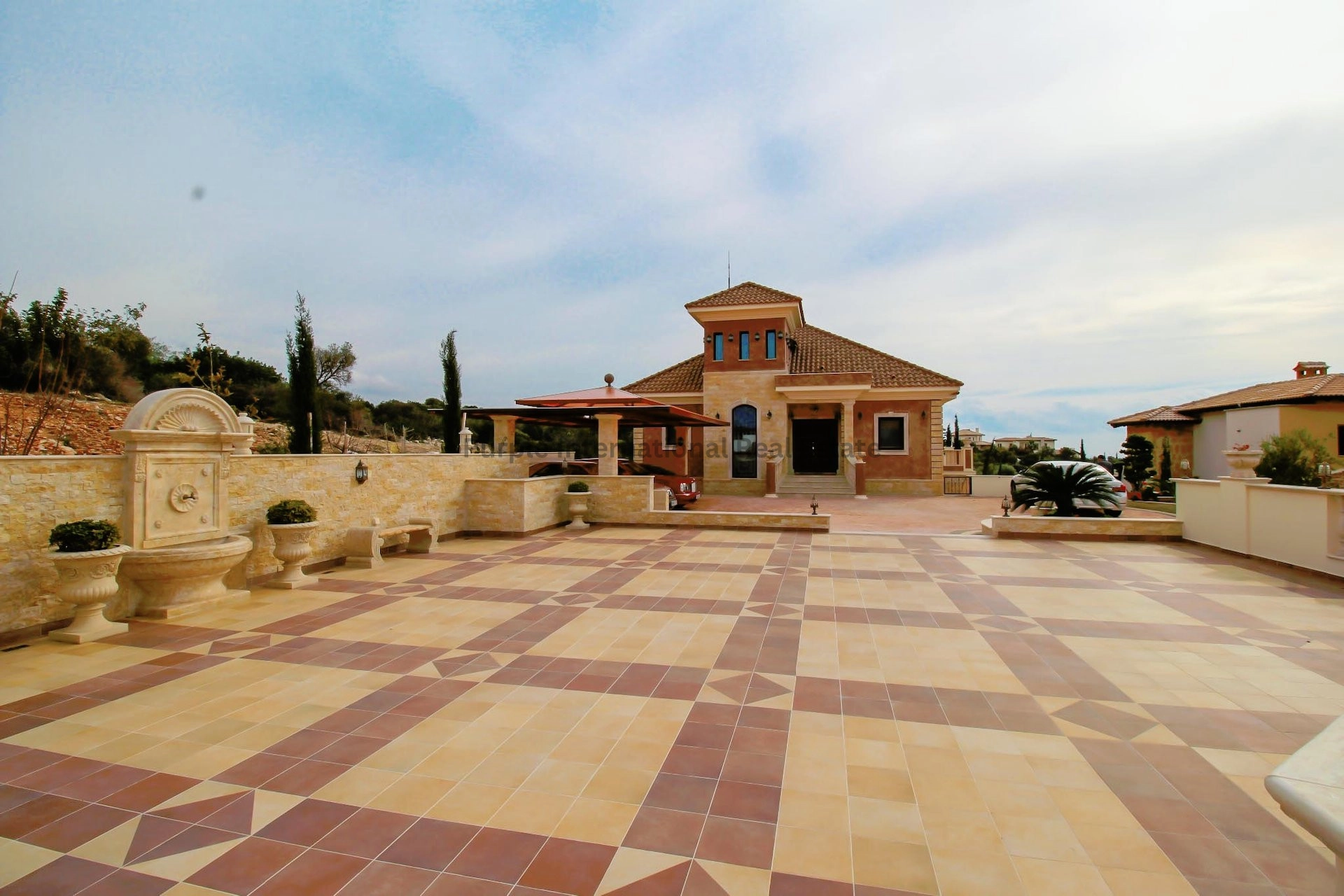 600m² House for Sale in Aphrodite Hills, Paphos District