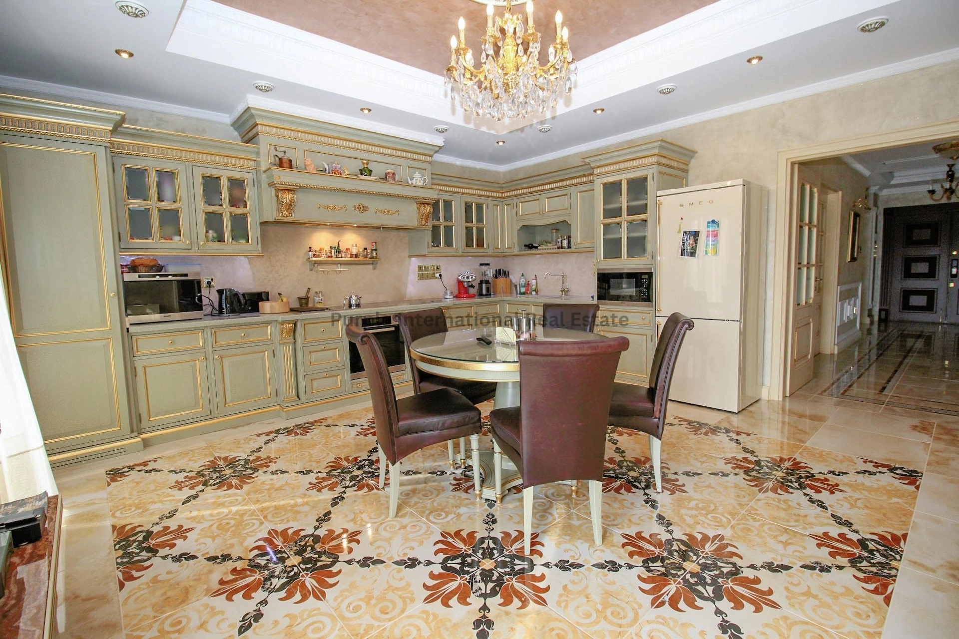 600m² House for Sale in Aphrodite Hills, Paphos District