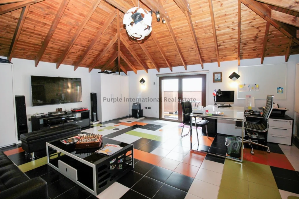 600m² House for Sale in Aphrodite Hills, Paphos District