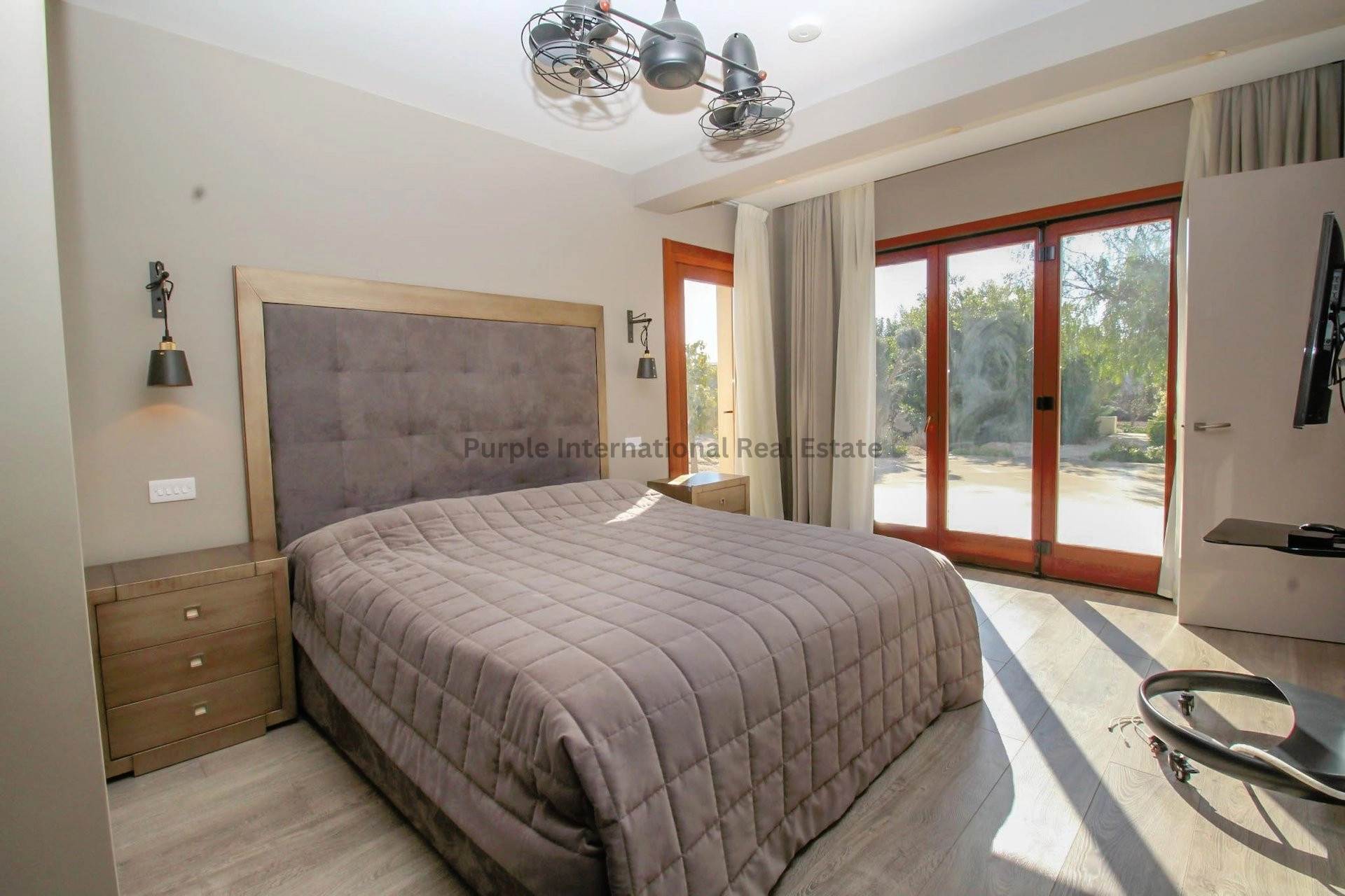 400m² House for Sale in Aphrodite Hills, Paphos District