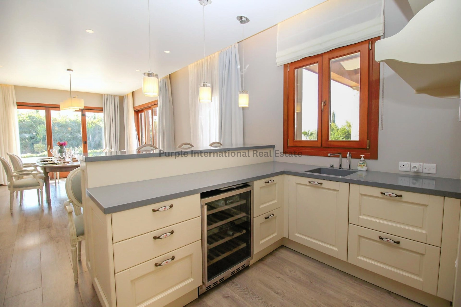 400m² House for Sale in Aphrodite Hills, Paphos District