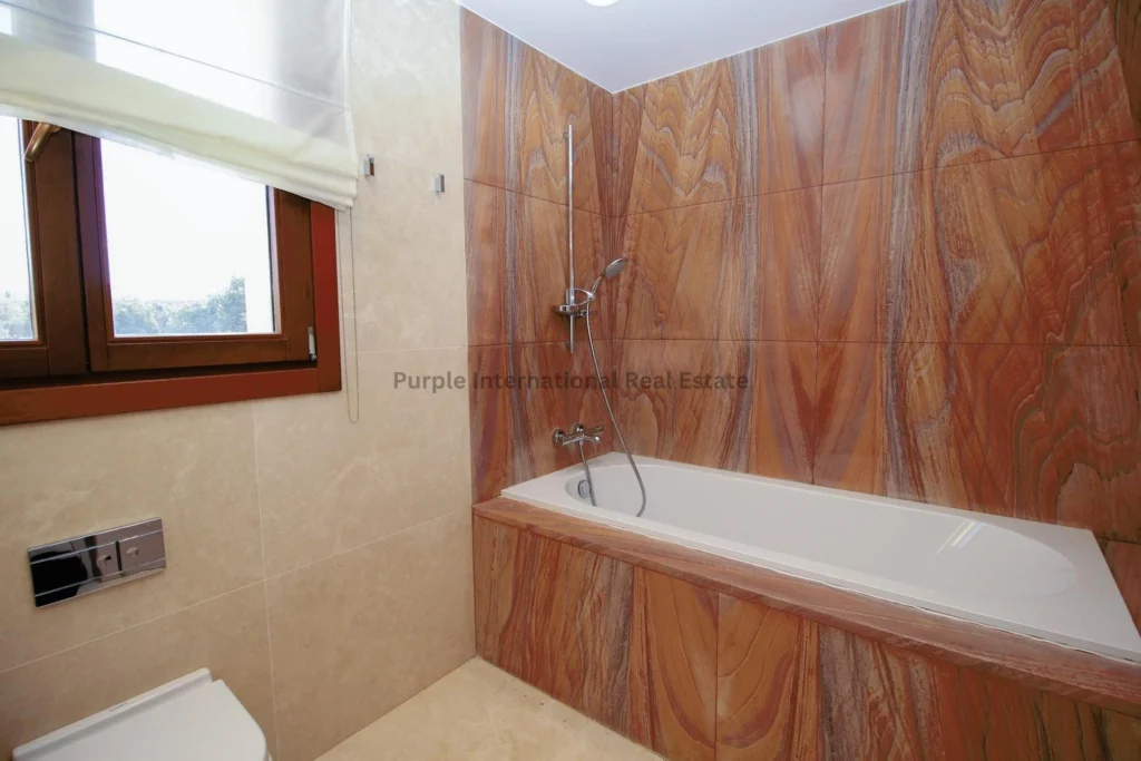 400m² House for Sale in Aphrodite Hills, Paphos District