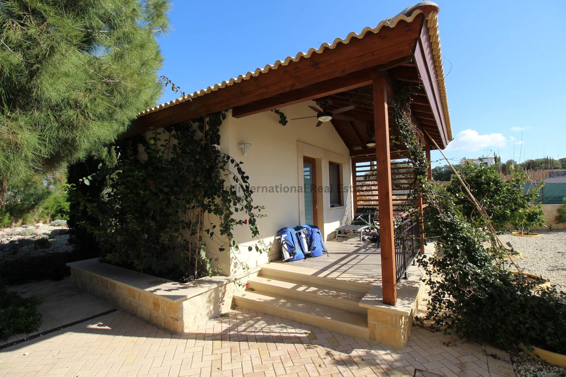 400m² House for Sale in Aphrodite Hills, Paphos District
