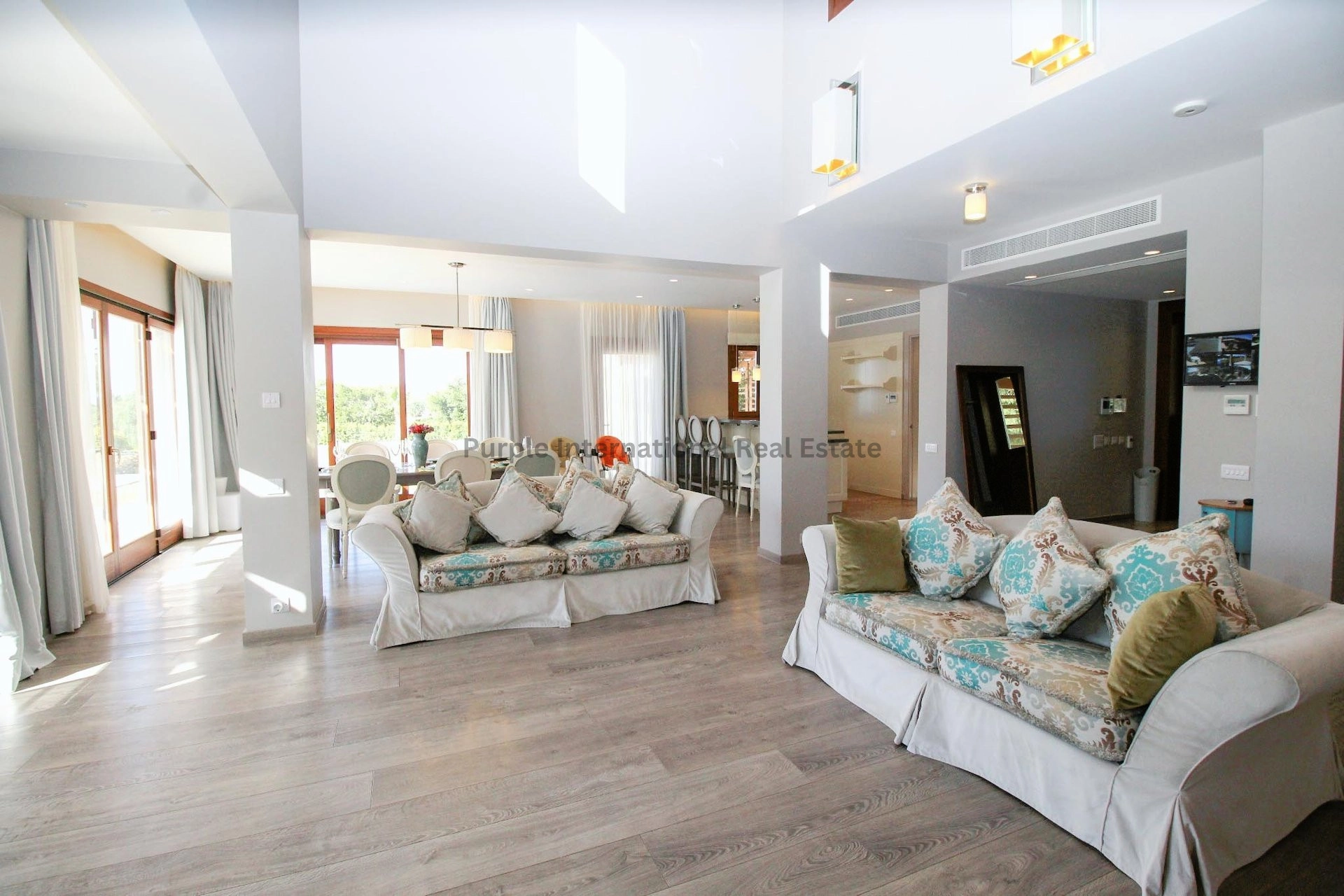 400m² House for Sale in Aphrodite Hills, Paphos District