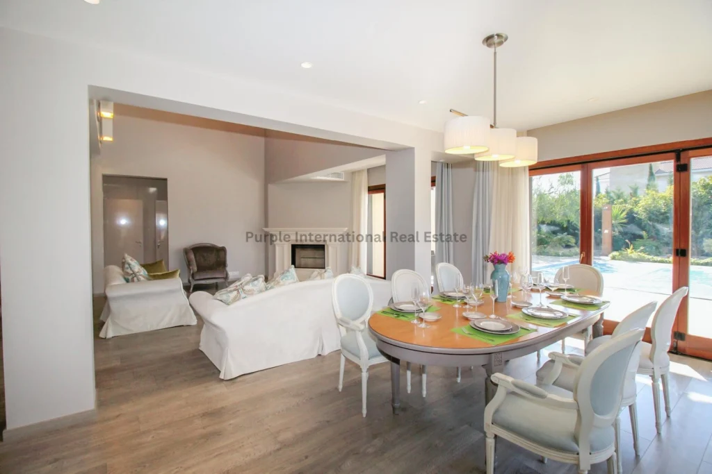 400m² House for Sale in Aphrodite Hills, Paphos District