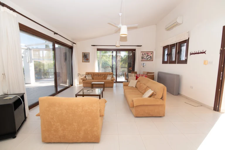 Cheap Houses and Villas for Sale Famagusta up to 800000 euro