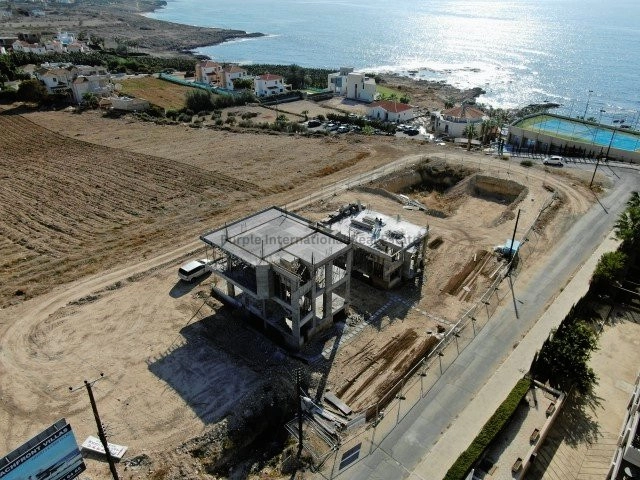 5 Bedroom House for Sale in Kissonerga, Paphos District