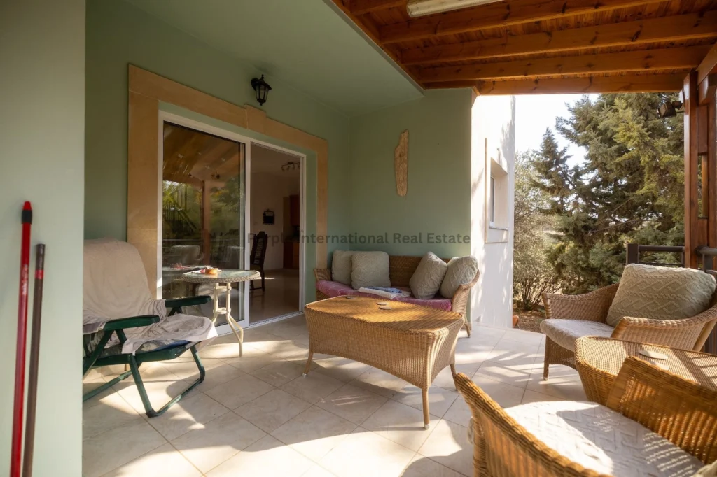 4 Bedroom House for Sale in Steni, Paphos District