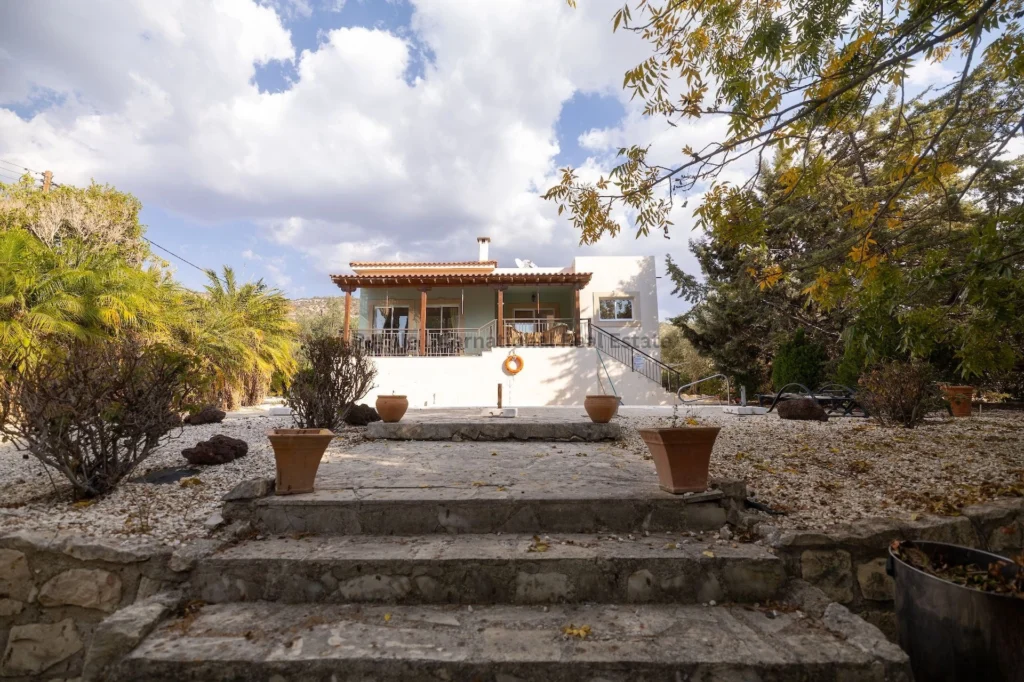 4 Bedroom House for Sale in Steni, Paphos District