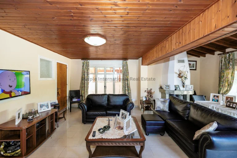 Cheap Houses and Villas for Sale Larnaca up to 800000 euro