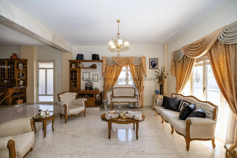 Cheap Houses and Villas for Sale Larnaca up to 800000 euro