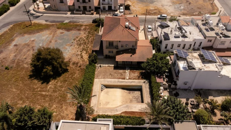 Cheap Houses and Villas for Sale Larnaca up to 800000 euro