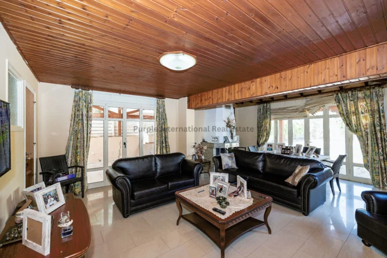 Cheap Houses and Villas for Sale Larnaca up to 800000 euro
