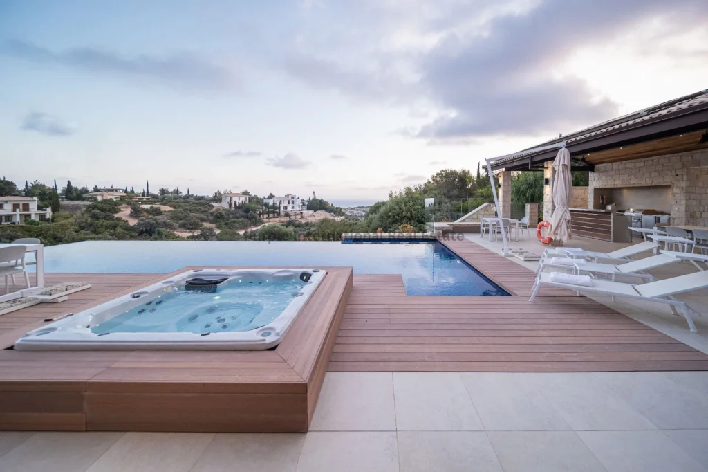 532m² House for Sale in Aphrodite Hills, Paphos District