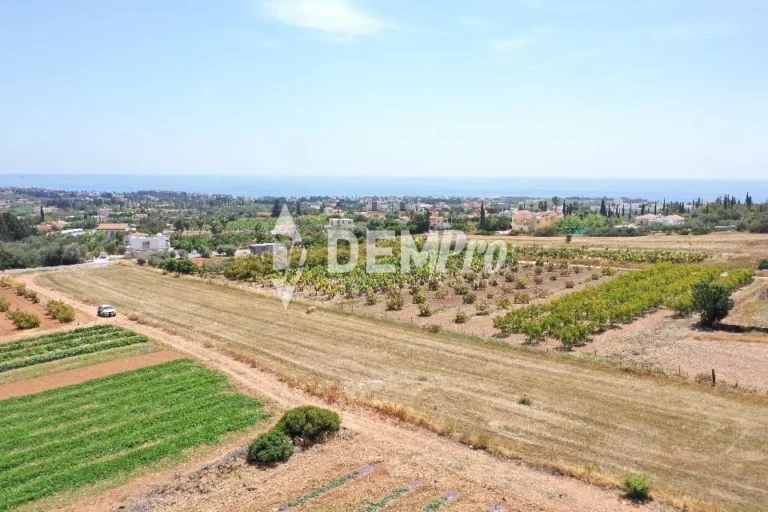 3,670m² Plot for Sale in Peyia, Paphos District