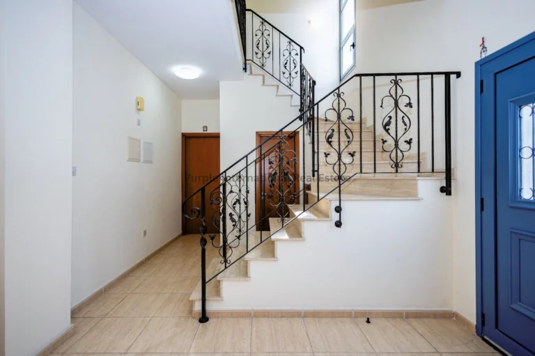 Cheap Houses and Villas for Sale Larnaca up to 300000 euro