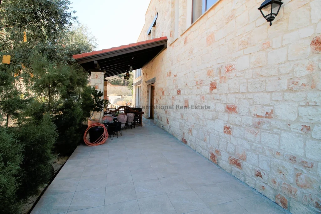 682m² House for Sale in Kouklia, Paphos District