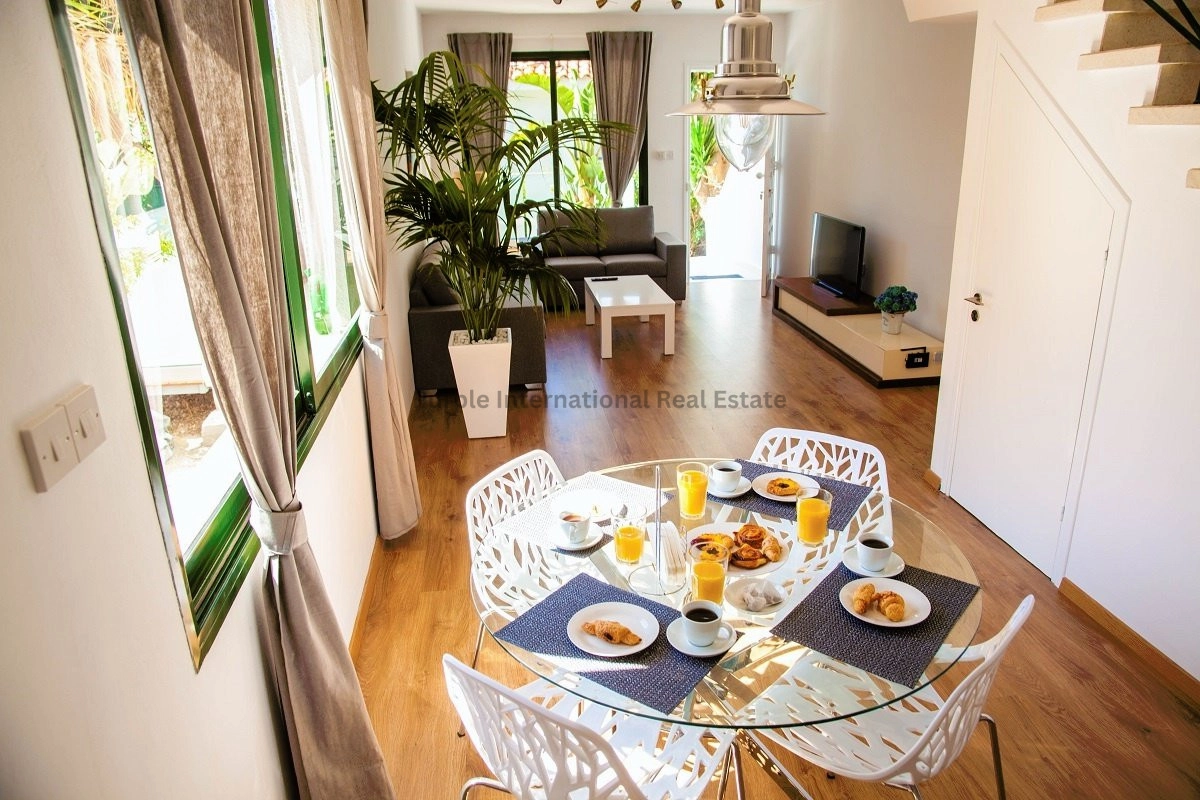 1381m² Building for Sale in Kissonerga, Paphos District