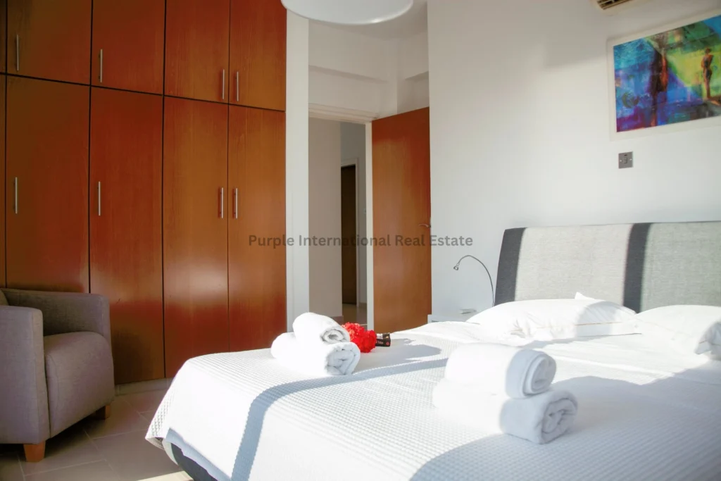 1381m² Building for Sale in Kissonerga, Paphos District