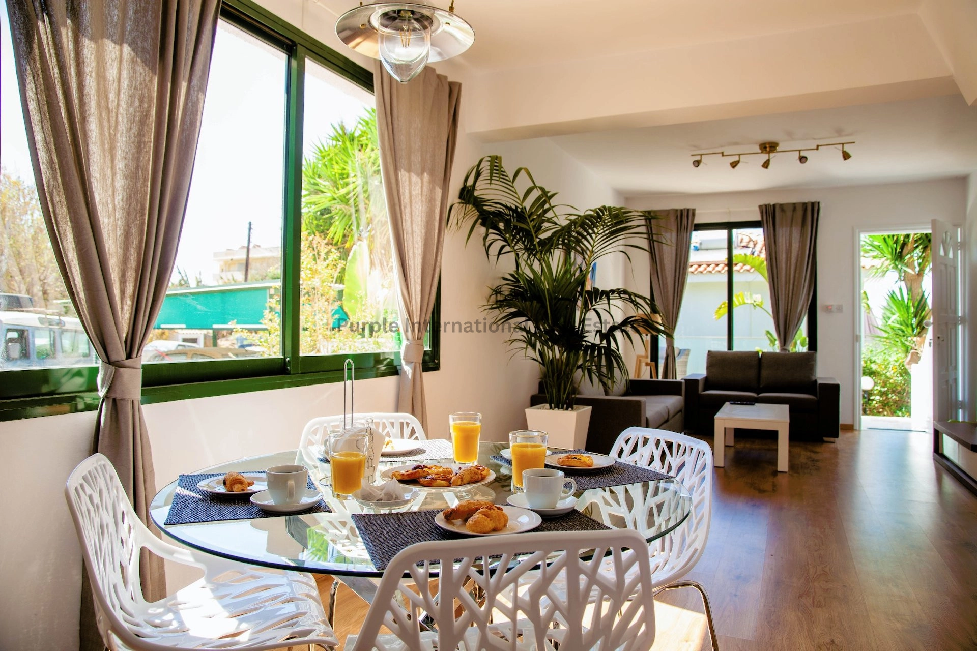 1381m² Building for Sale in Kissonerga, Paphos District