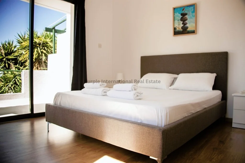 1381m² Building for Sale in Kissonerga, Paphos District