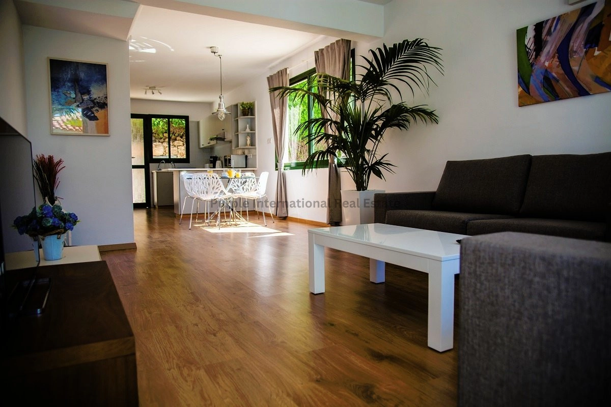 1381m² Building for Sale in Kissonerga, Paphos District