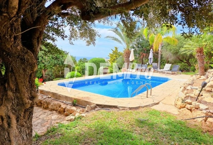 3 Bedroom House for Sale in Peyia, Paphos District