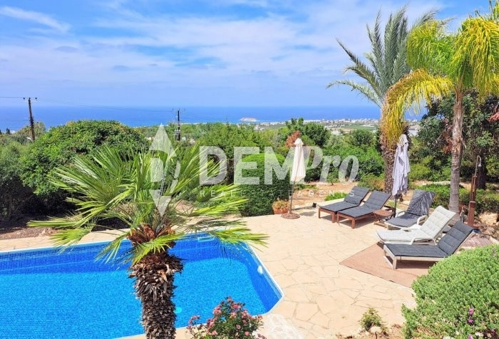3 Bedroom House for Sale in Peyia, Paphos District