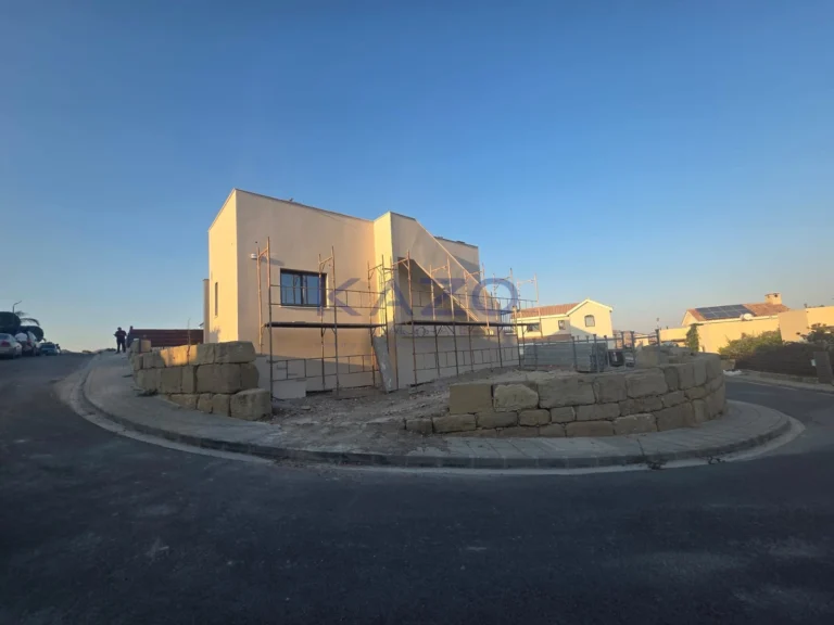 Cheap Houses and Villas for Sale Limassol up to 600000 euro