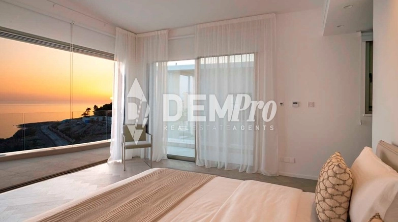 4 Bedroom House for Sale in Kissonerga, Paphos District
