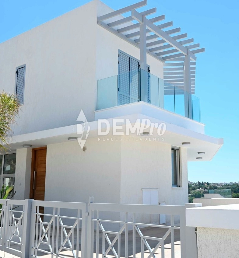 3 Bedroom House for Sale in Chlorakas, Paphos District