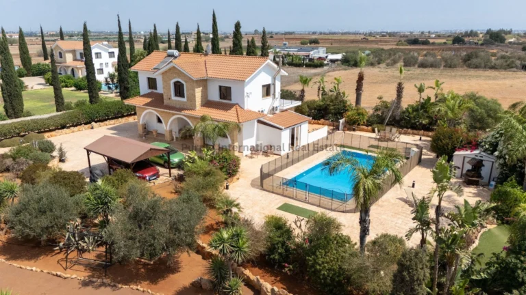 Cheap Houses and Villas for Sale Famagusta up to 800000 euro