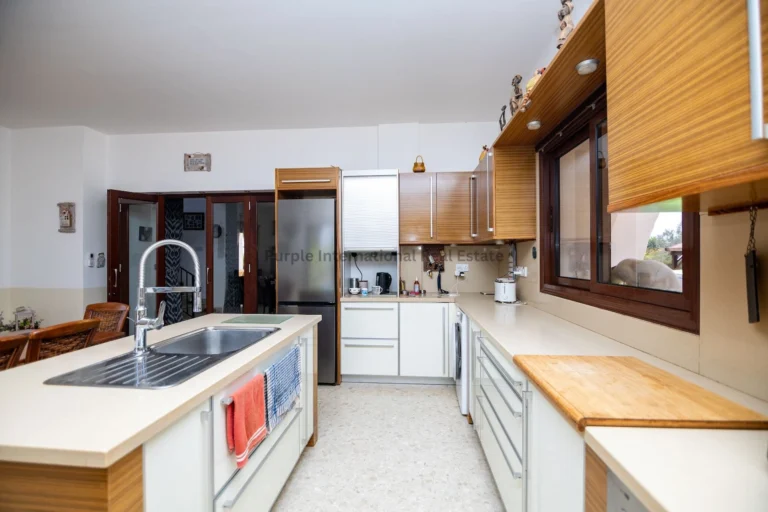 Cheap Houses and Villas for Sale Famagusta up to 800000 euro