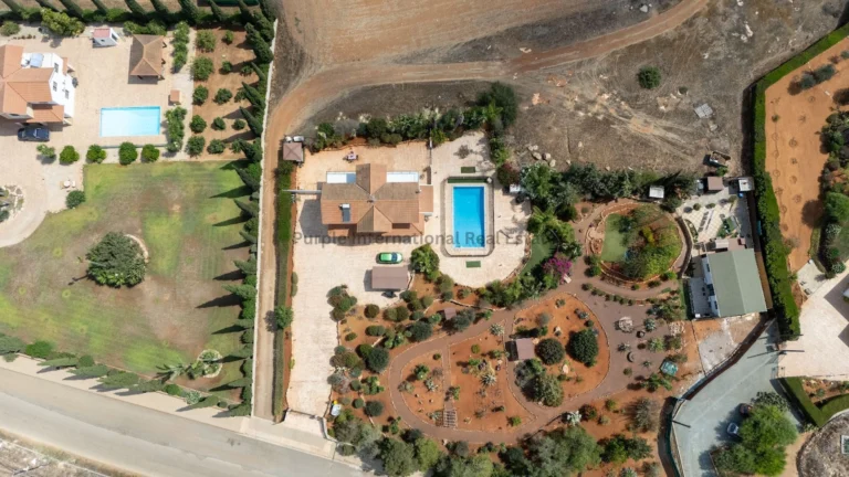 Cheap Houses and Villas for Sale Famagusta up to 800000 euro