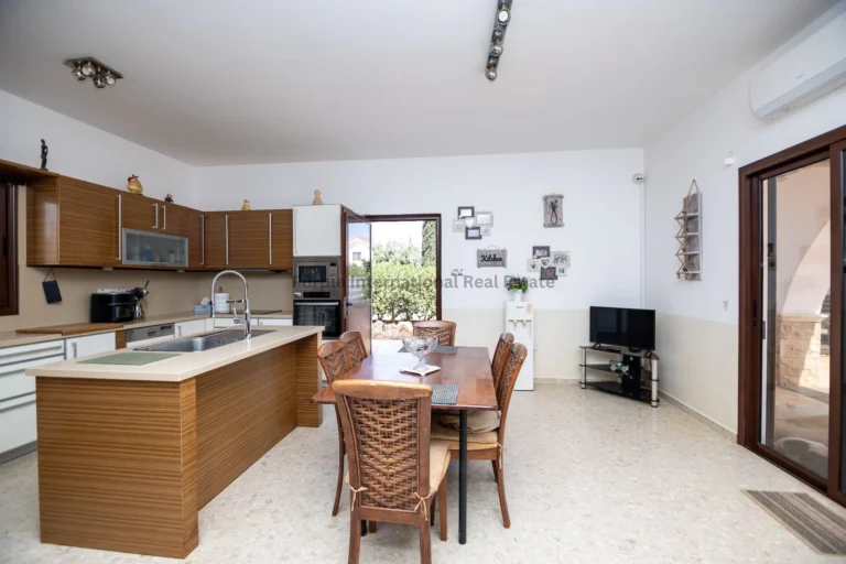 Cheap Houses and Villas for Sale Famagusta up to 800000 euro