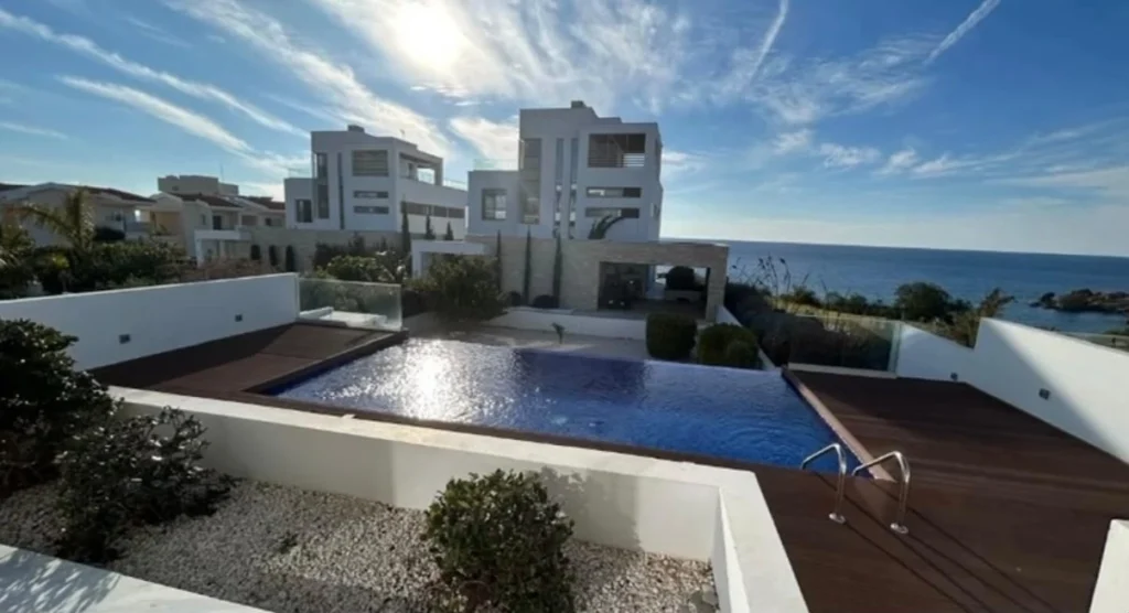 4 Bedroom House for Sale in Kissonerga, Paphos District