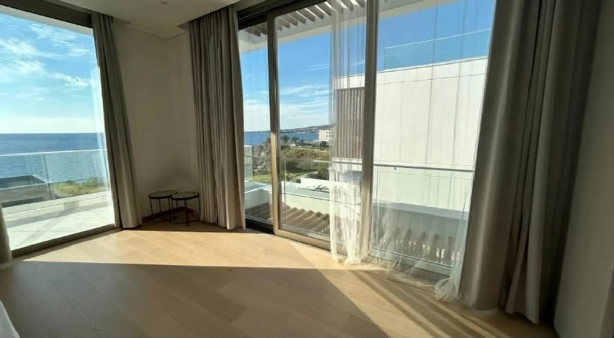 4 Bedroom House for Sale in Kissonerga, Paphos District
