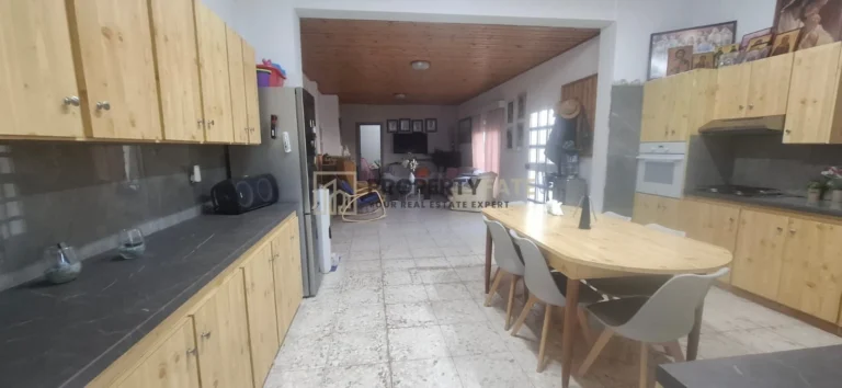Cheap Houses and Villas for Sale Limassol up to 300000 euro