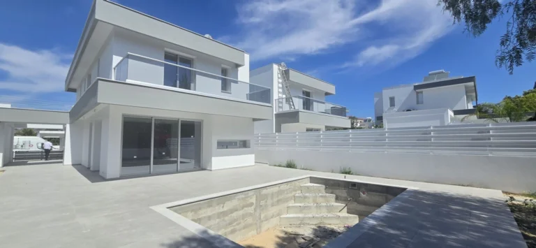 Cheap Houses and Villas for Sale Larnaca up to 700000 euro