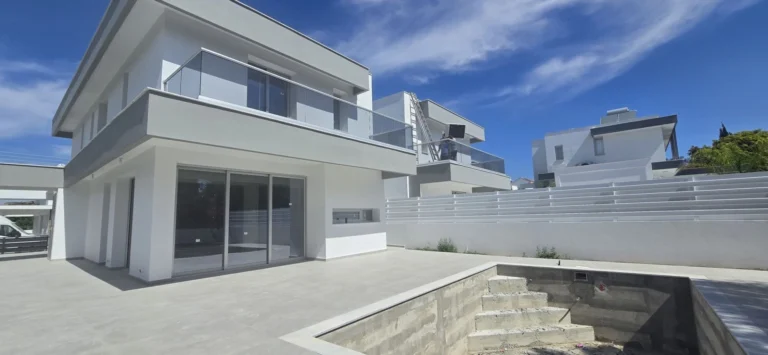 Cheap Houses and Villas for Sale Larnaca up to 700000 euro