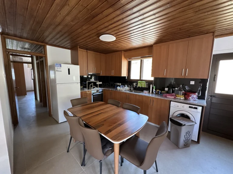 Cheap Houses and Villas for Sale Limassol up to 300000 euro
