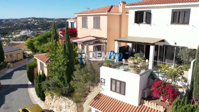 3 Bedroom House for Sale in Tsada, Paphos District