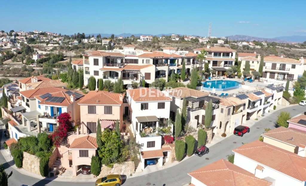 3 Bedroom House for Sale in Tsada, Paphos District