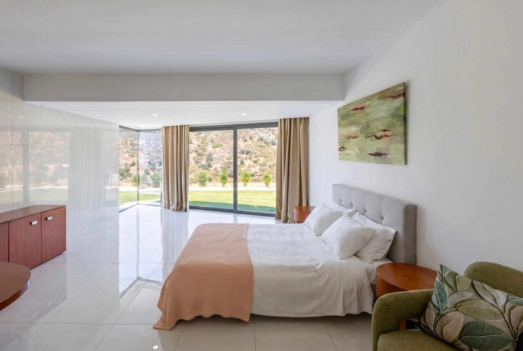 6+ Bedroom House for Sale in Agios Tychonas, Limassol District