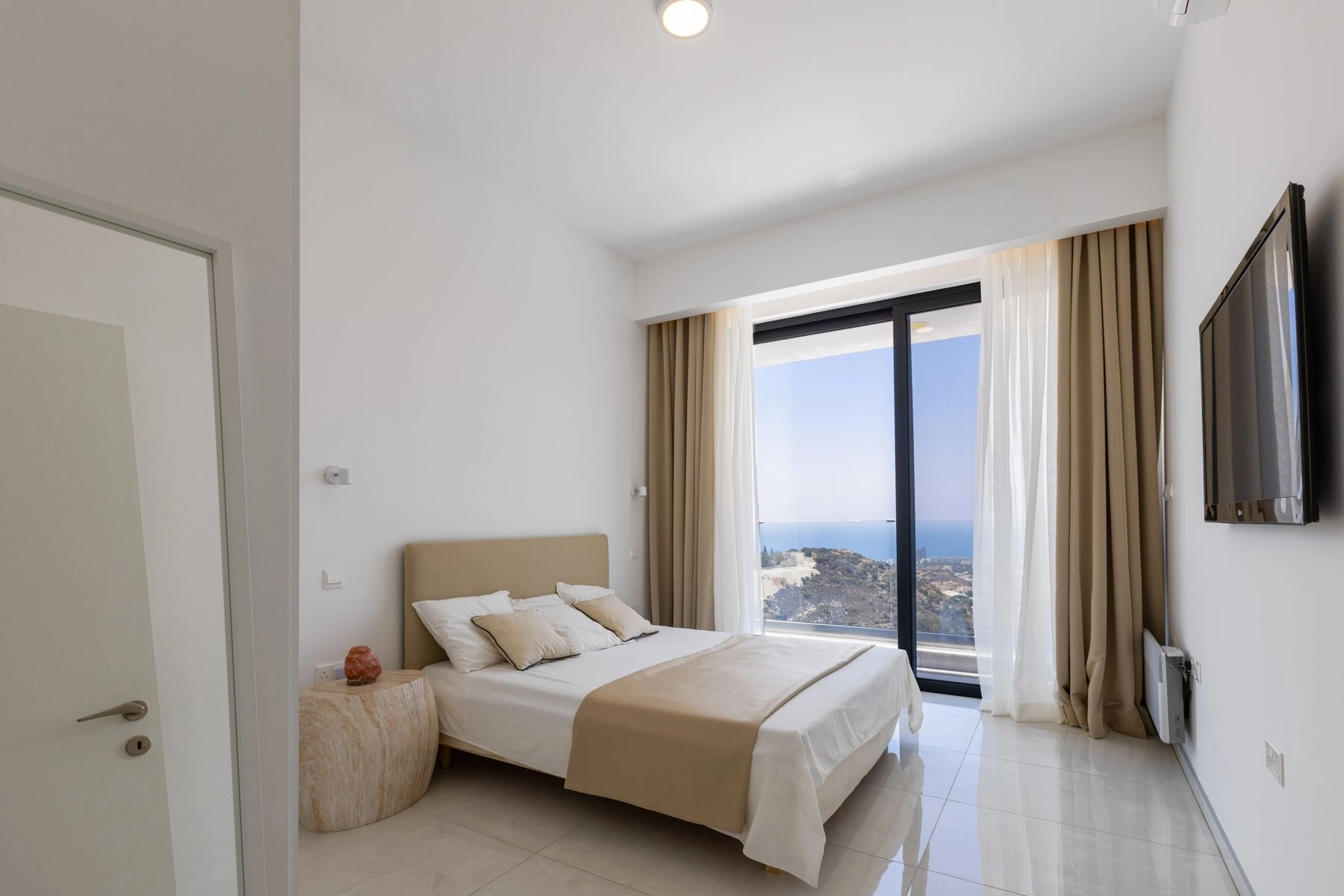 6+ Bedroom House for Sale in Agios Tychonas, Limassol District