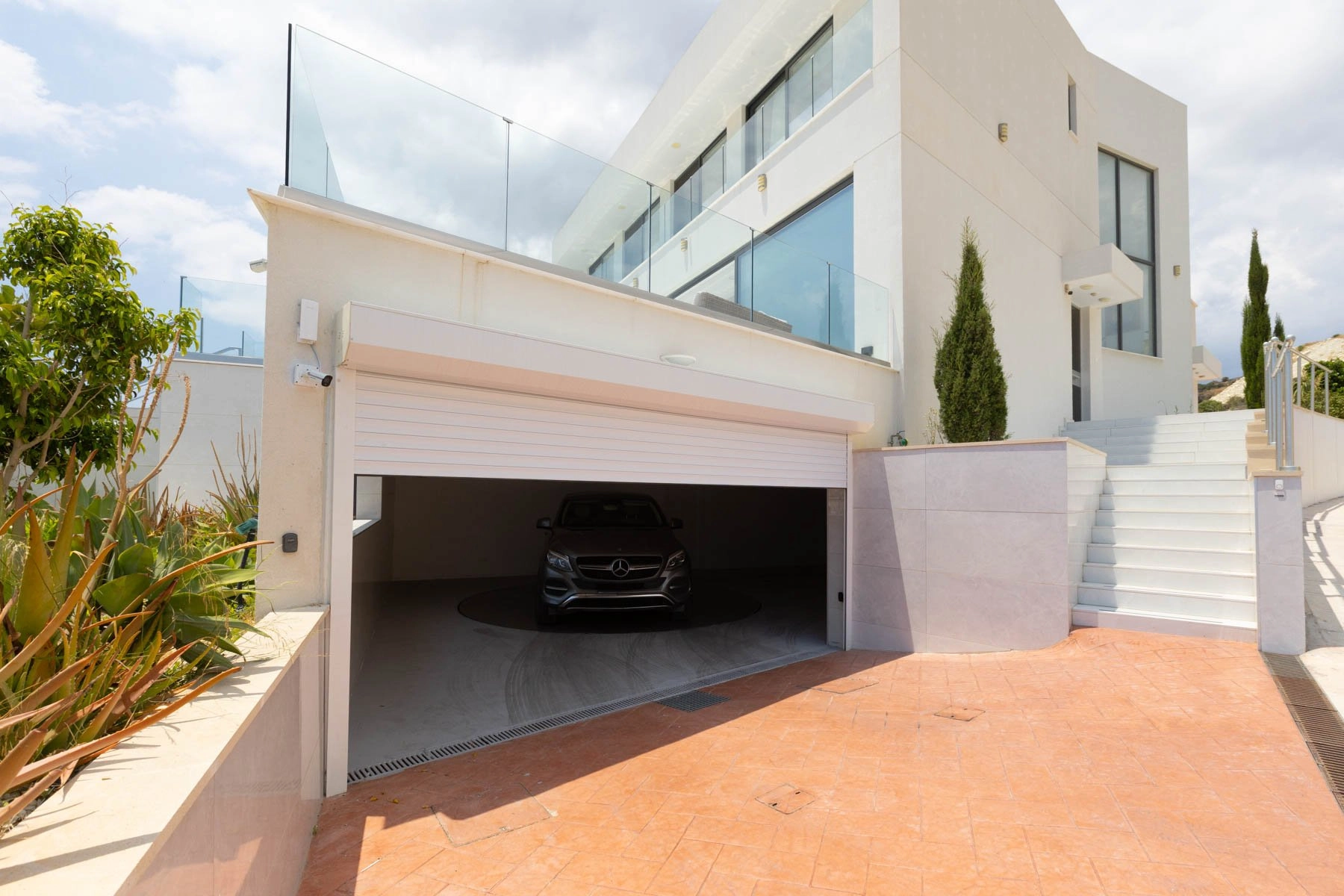 6+ Bedroom House for Sale in Agios Tychonas, Limassol District
